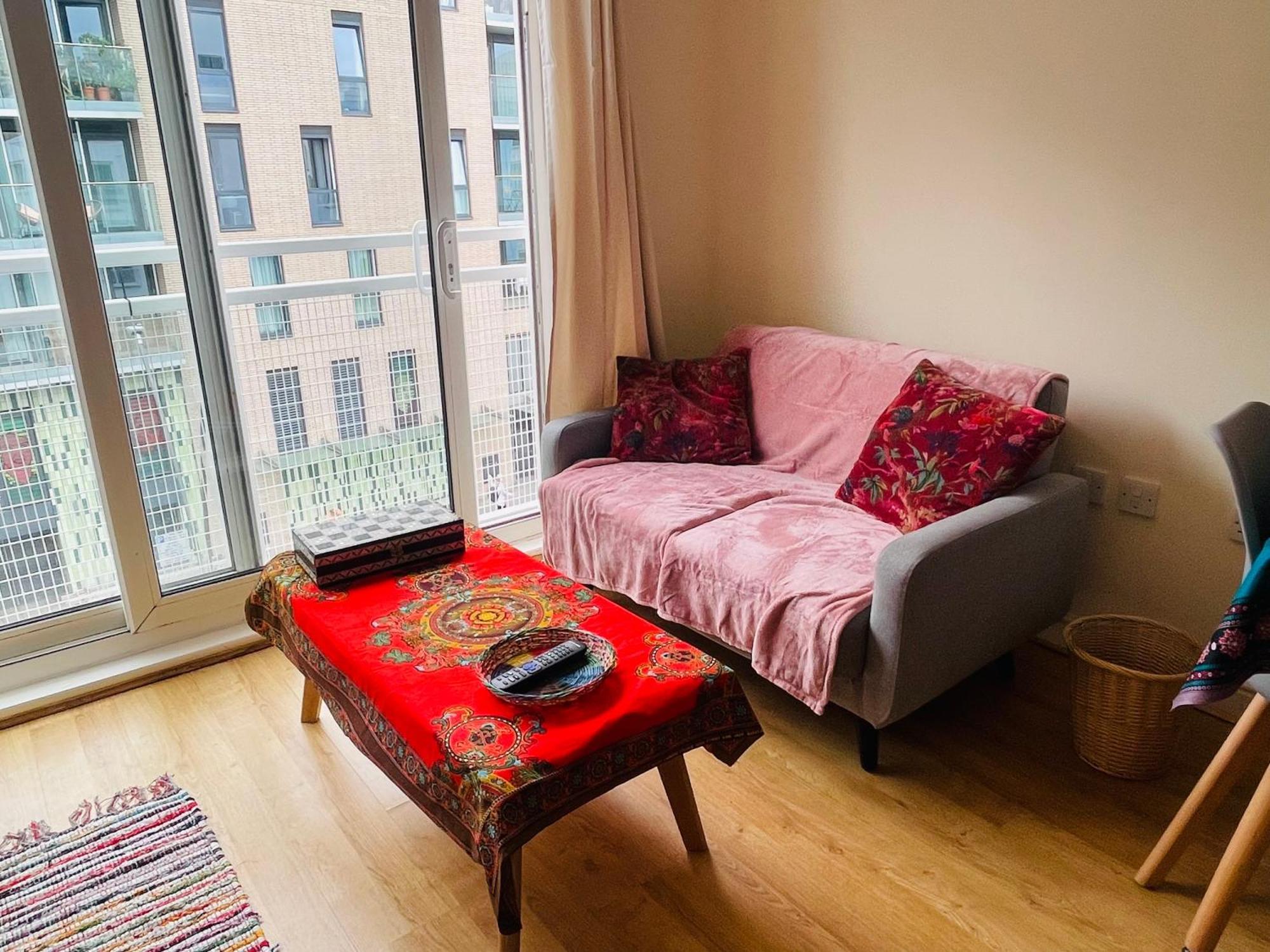 Bright Fun Relaxing Apartment In The Heart Of Epsom Exterior foto